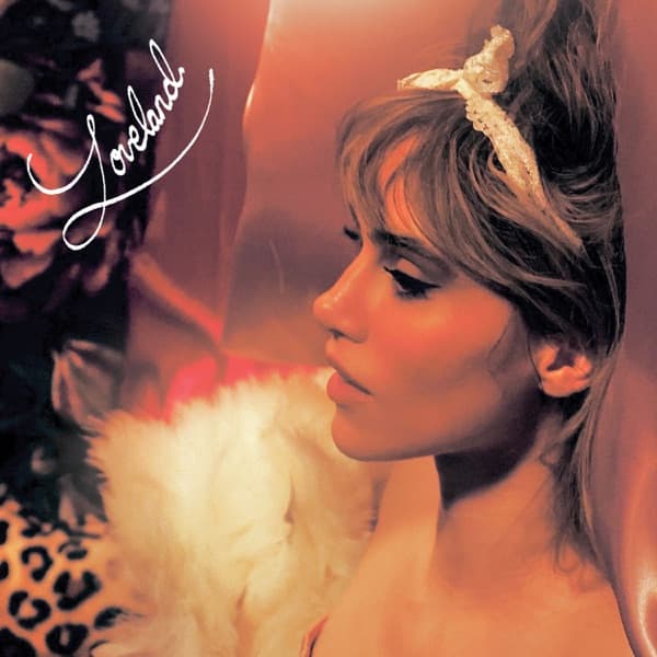 Notting Hill - Suki Waterhouse